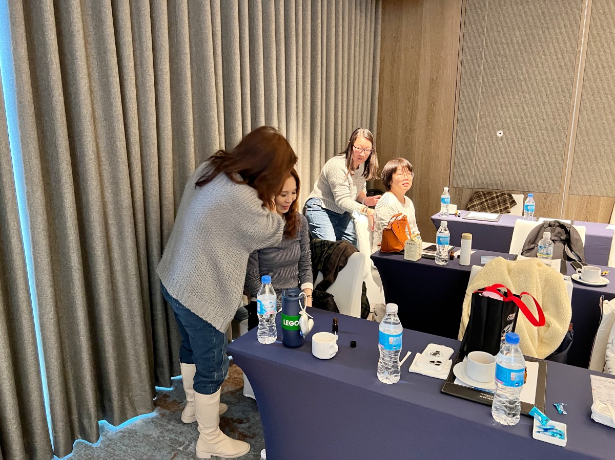 修復力與療癒力芳療脈輪講座課程照片紀錄 - 第17張圖 修復力與療癒力芳療脈輪講座