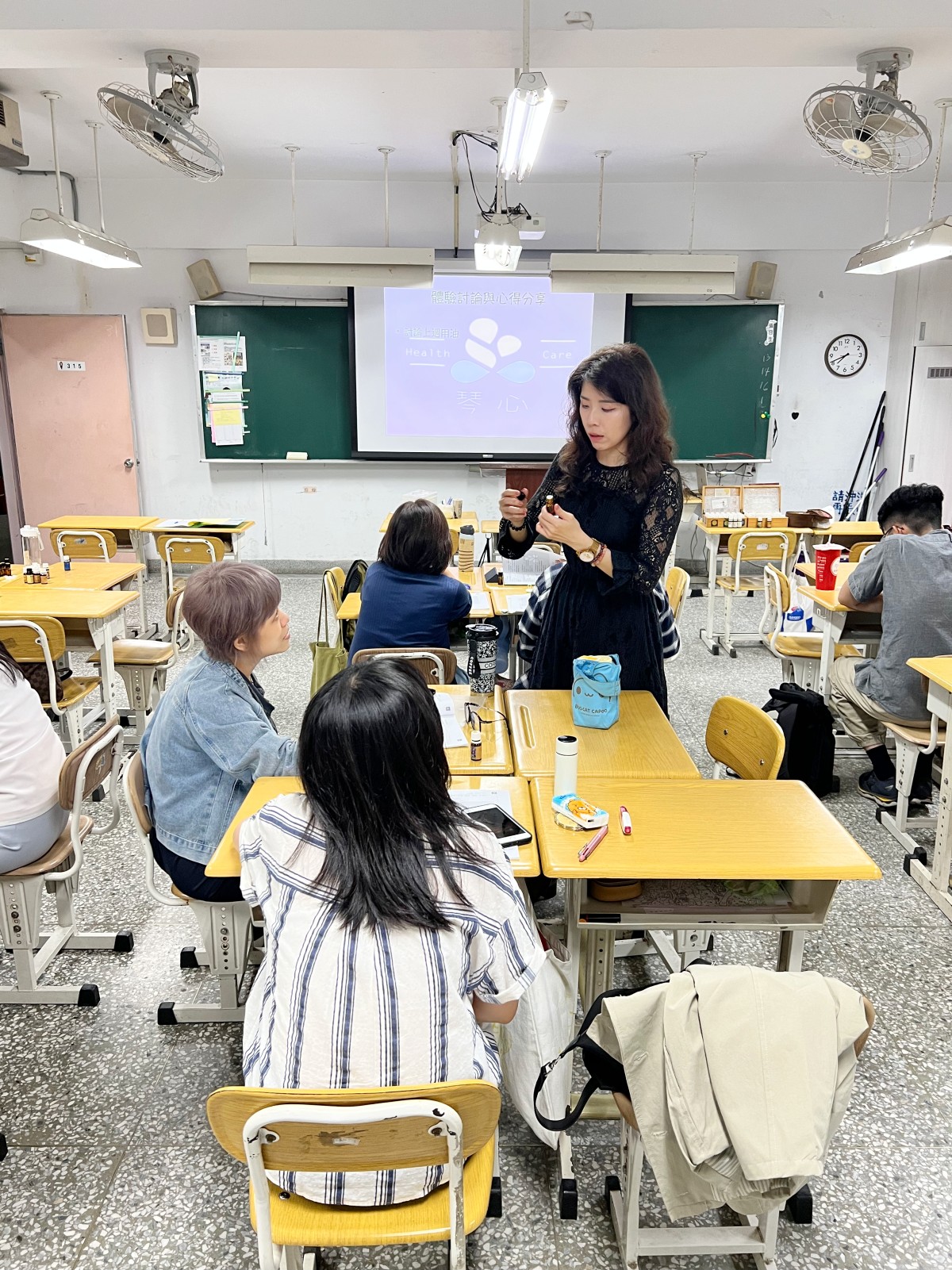 全方位精油芳療-從青少年到樂齡