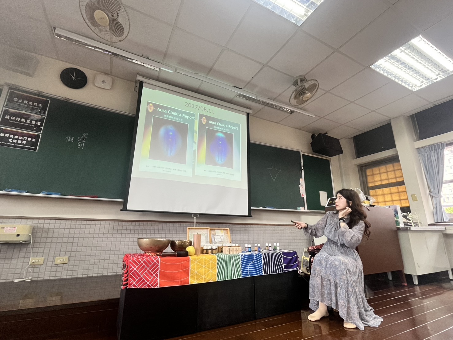 丹鳳高中芳療脈輪頌缽課,心得回饋與照片(2026.05) - 第7張圖 丹鳳高中芳療脈輪頌缽課