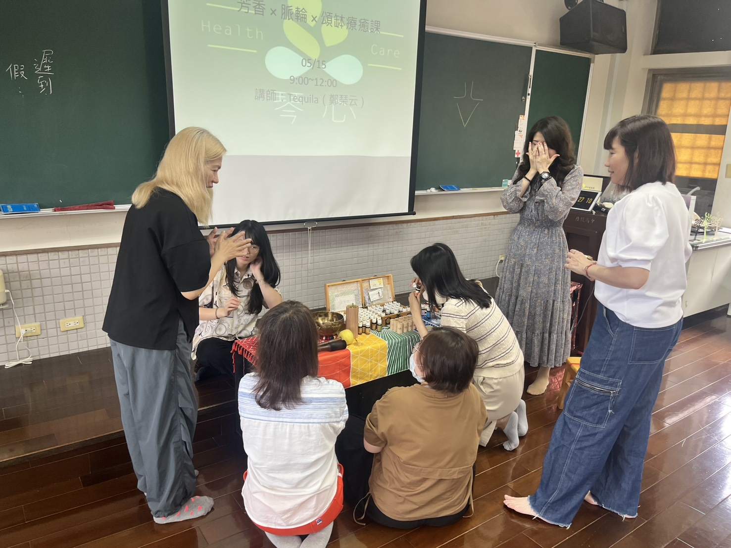 丹鳳高中芳療脈輪頌缽課,心得回饋與照片(2026.05) - 第10張圖 丹鳳高中芳療脈輪頌缽課
